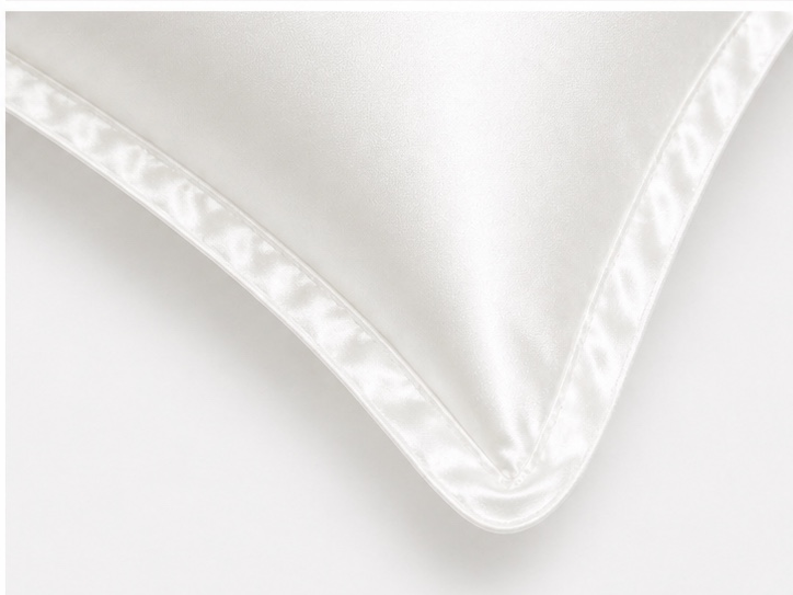 Ivory mulberry silk pillowcase with soft luxury finish